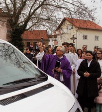 Kombi pod bor